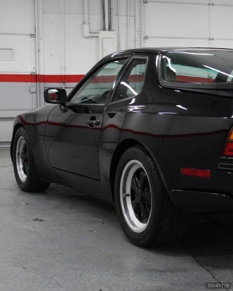 1986 Porsche 944 Turbo in Blackburn 3