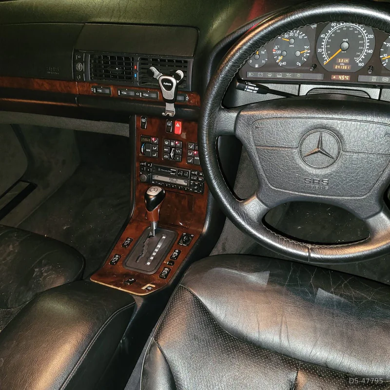 1995 Mercedes-Benz S320 in London 2