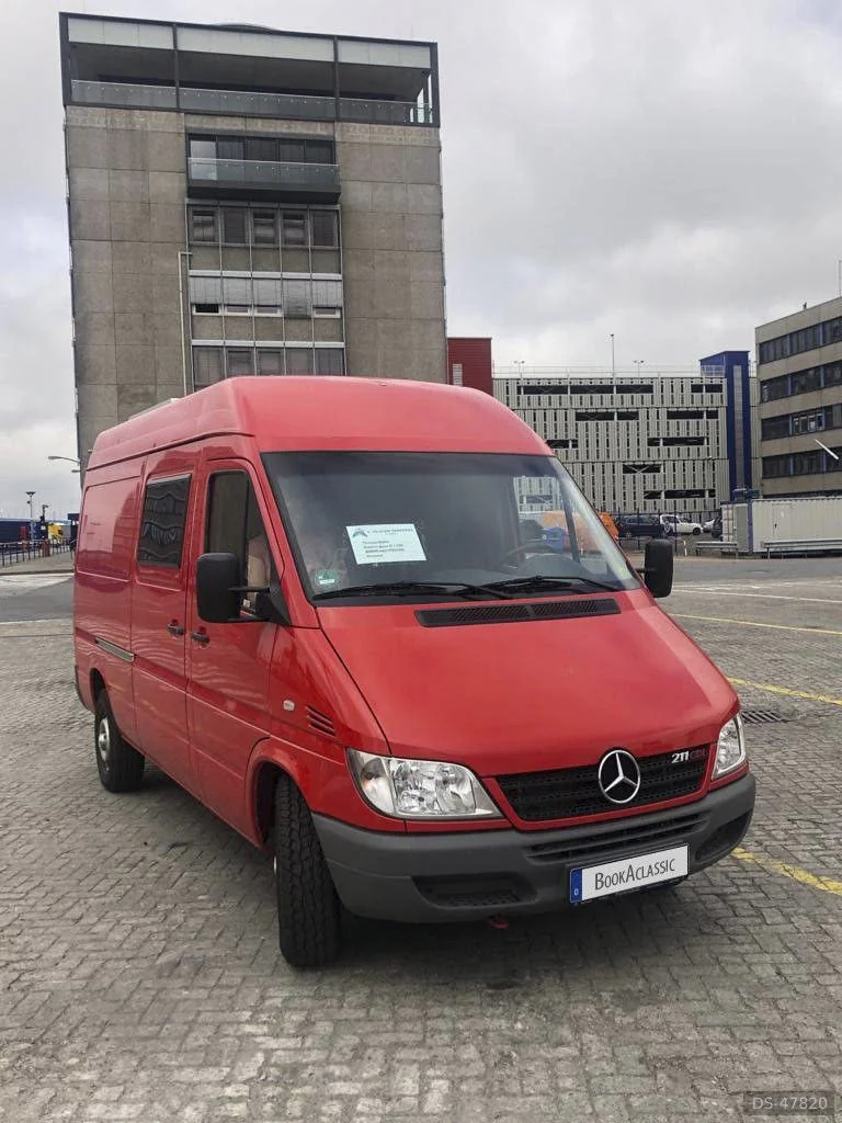 2005 Mercedes-Benz Sprinter in Vancouver 3