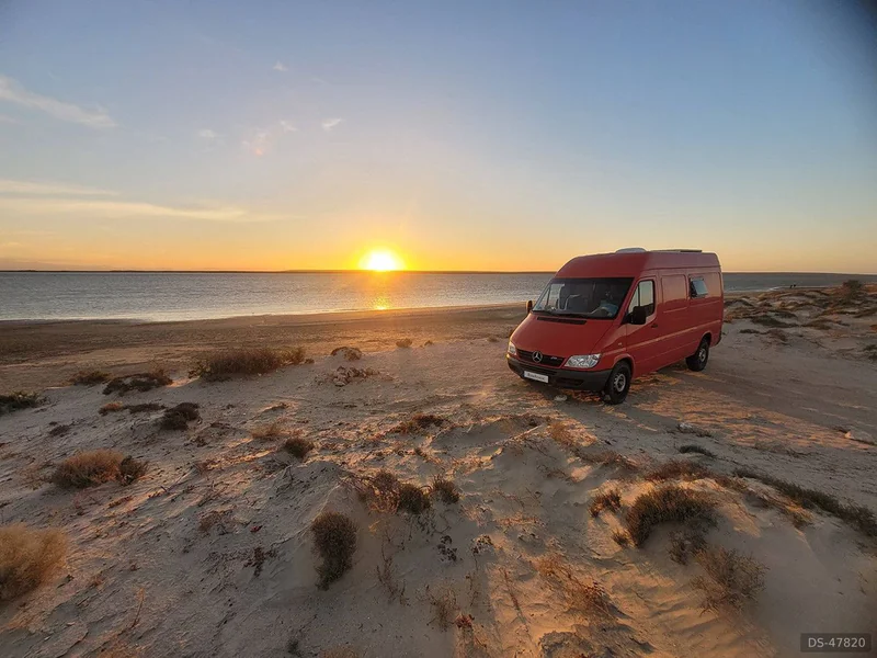 2005 Mercedes-Benz Sprinter in Vancouver 4
