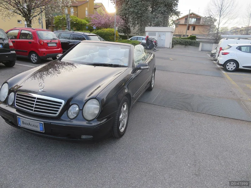 2002 Mercedes-Benz Clk Cabrio A208 in Gorle 2