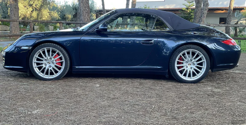 2010 Porsche Carrera 4s Cabrio in Barletta 3
