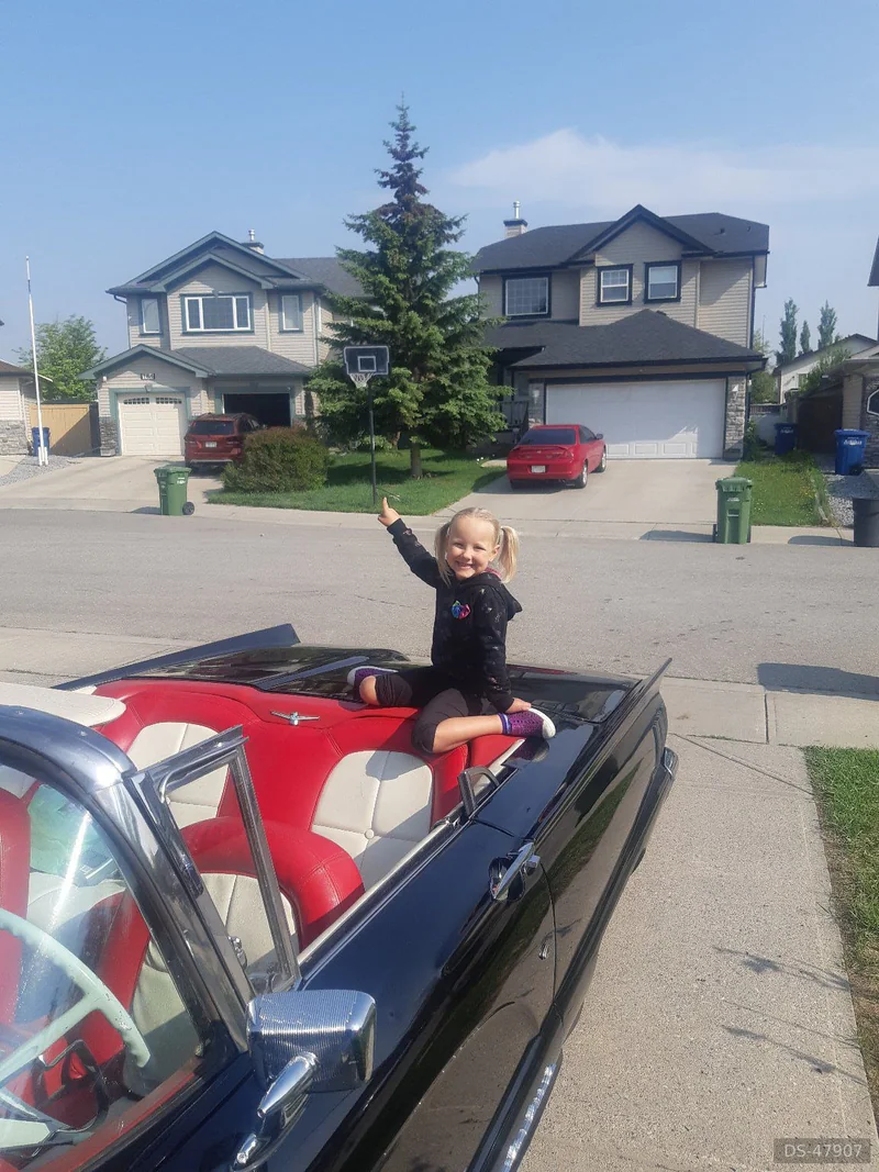 1960 Ford Thunderbird Convertible in Airdrie 9