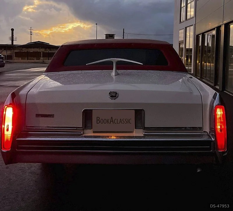 1985 Cadillac Fleetwood in Esposende 3