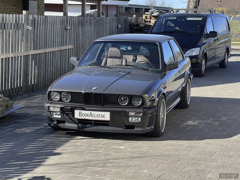 1987 BMW 320i (M3 motor) in Roskilde