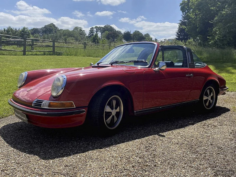 1972 Porsche 911e Targa in London 3