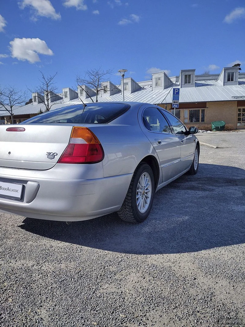2000 Chrysler 300m in Rönninge 7