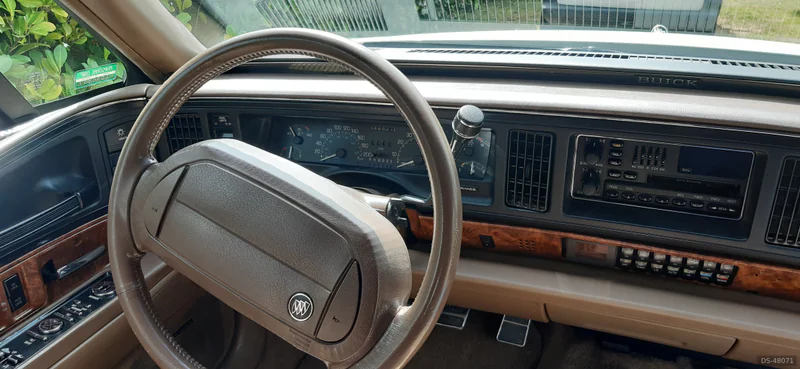 1992 Buick Park Avenue in Felgueiras 3