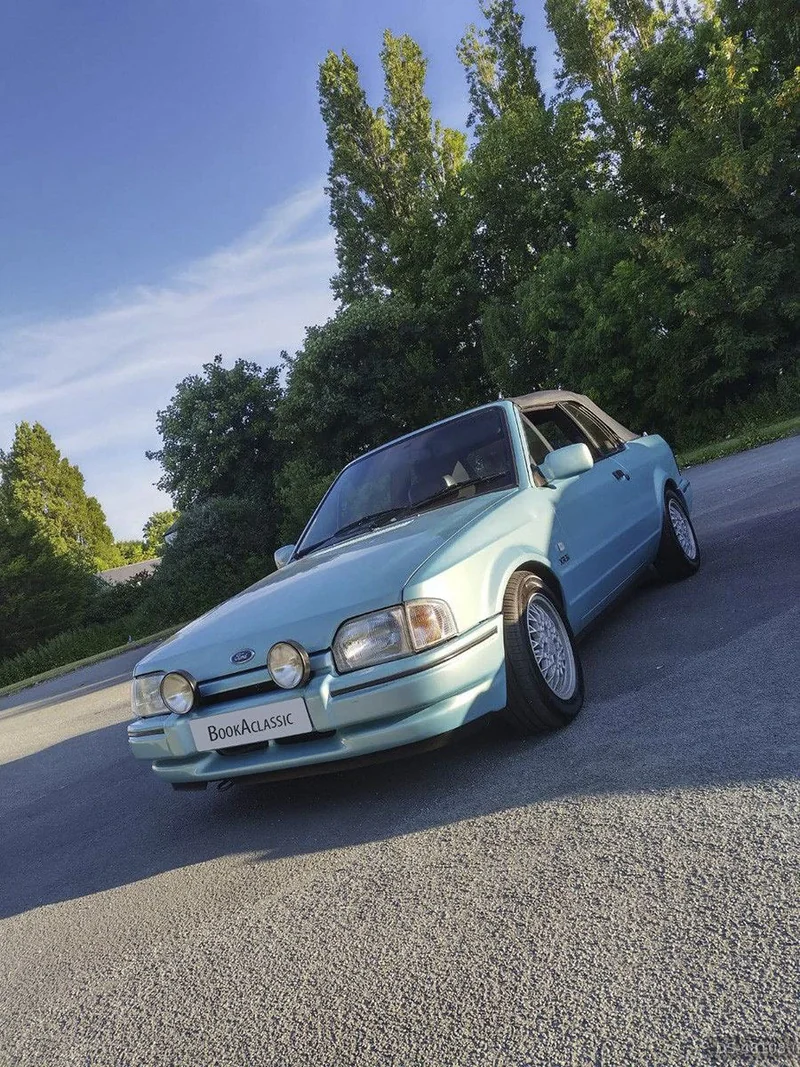 1989 Ford Escort Xr3i Cabriolet in Holywell 2
