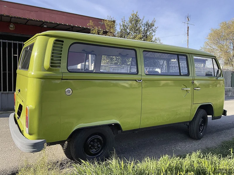 1976 Volkswagen T2 in Milano 4