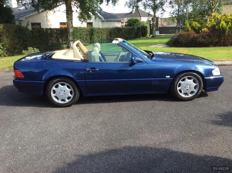 1990 Mercedes-Benz R129 500 Se in Cambridge 4