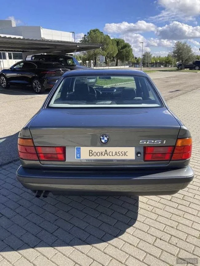 1990 BMW 525i (E34 M20B25) in Castelldefels 4