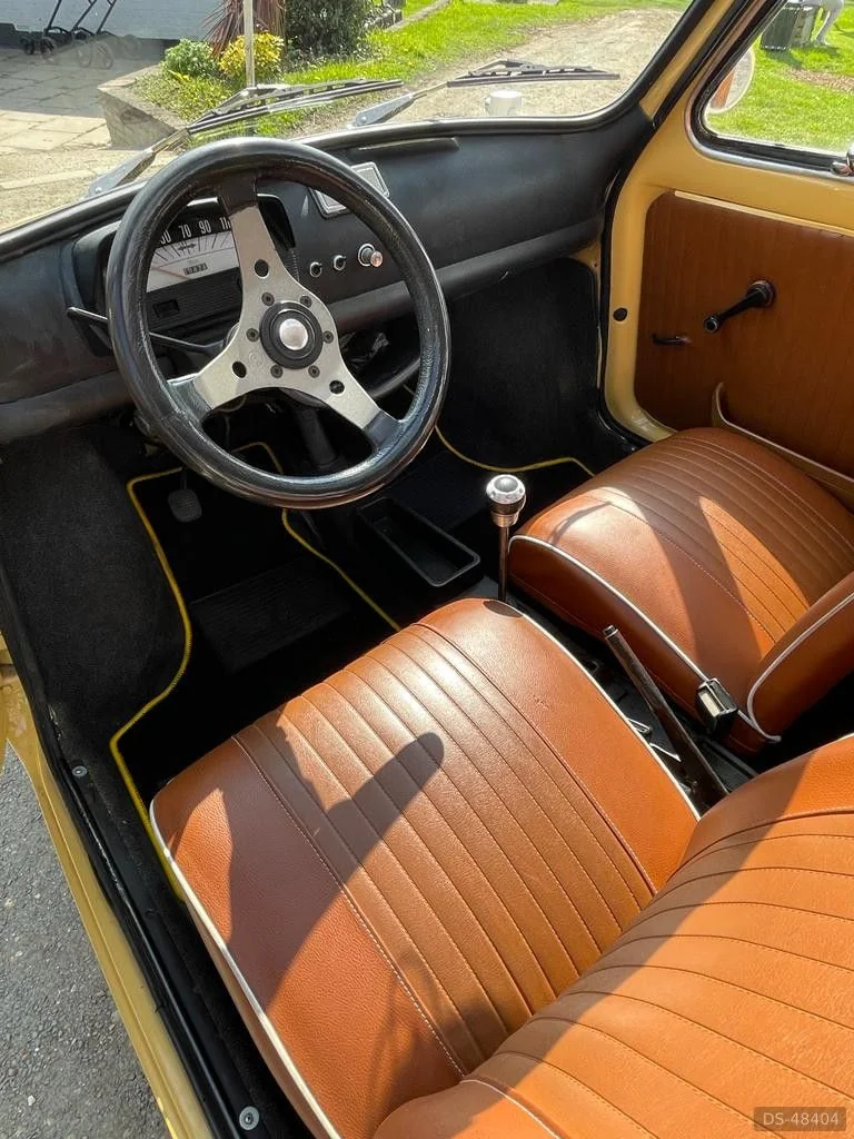 1972 Fiat 500 in London 9