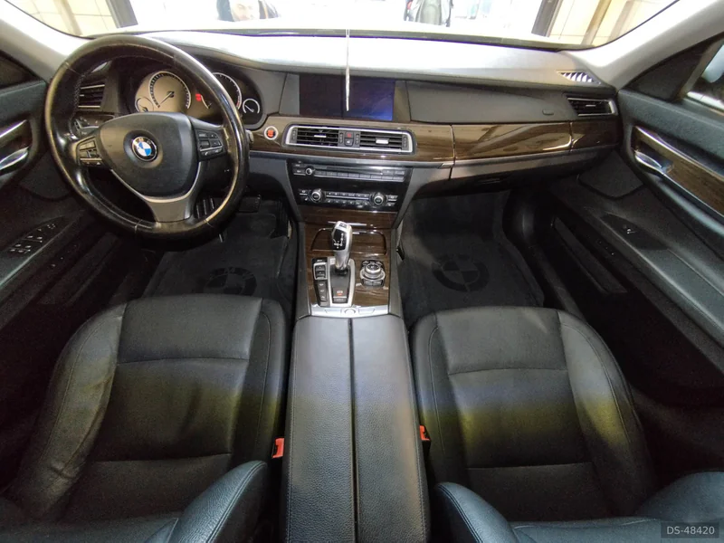 2010 BMW 750li Xdrive in Iliašovce 8