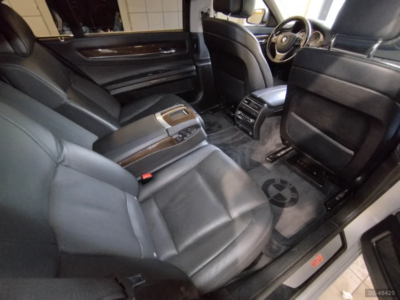 2010 BMW 750li Xdrive in Iliašovce 9