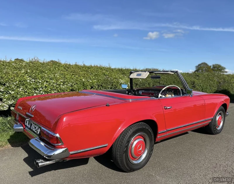 1964 Mercedes-Benz 230 SL Pagoda in Hinckley 7