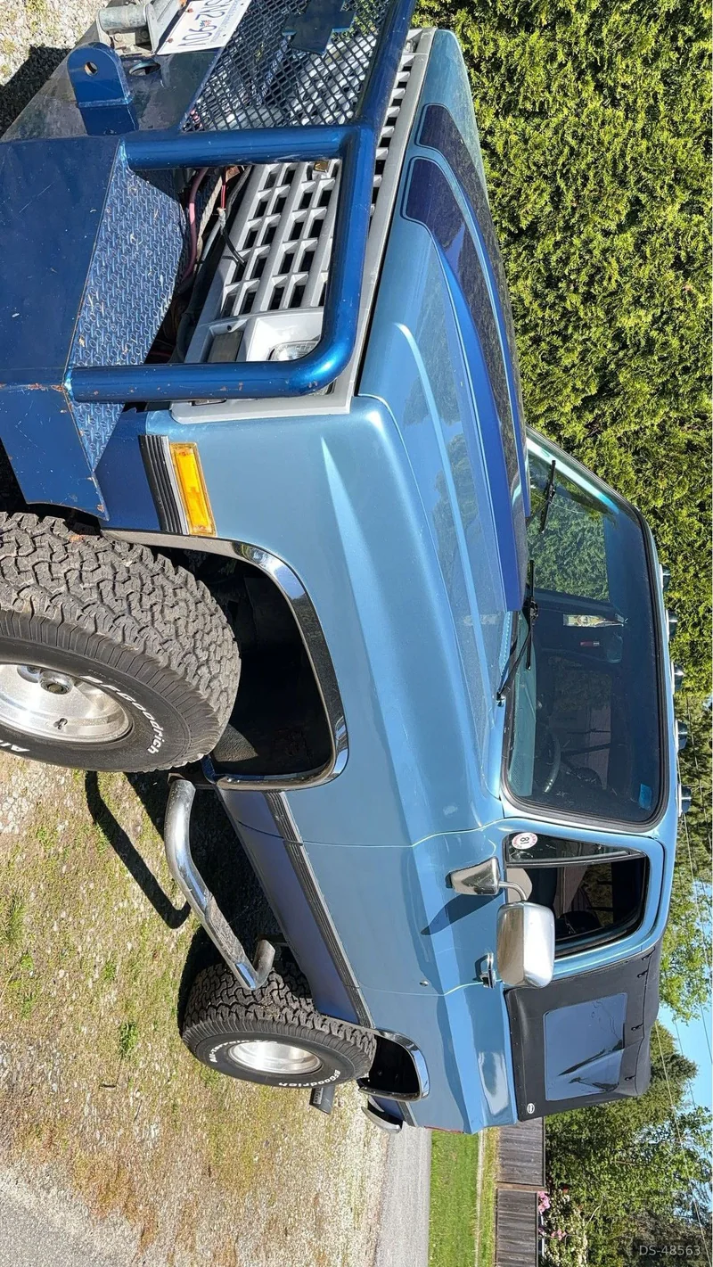 1990 Chevrolet K5 Blazer in Maple Ridge 3
