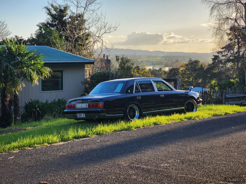 2000 Toyota Century in Hamilton 2