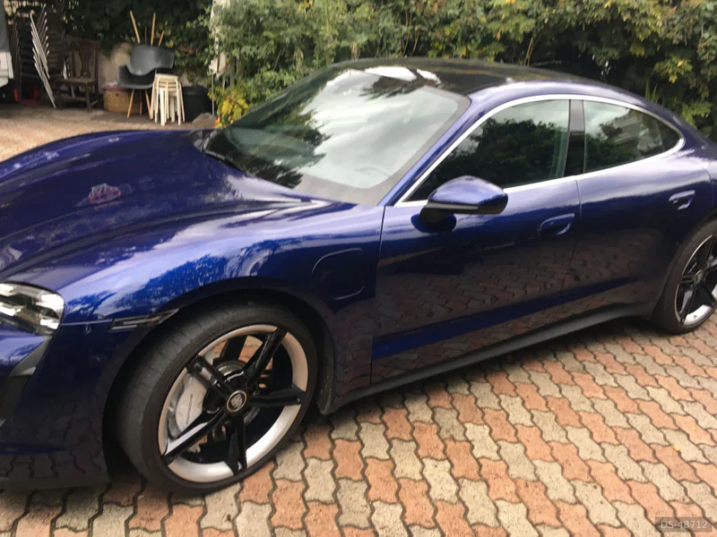 2021 Porsche Taycan 4s in Menton 8