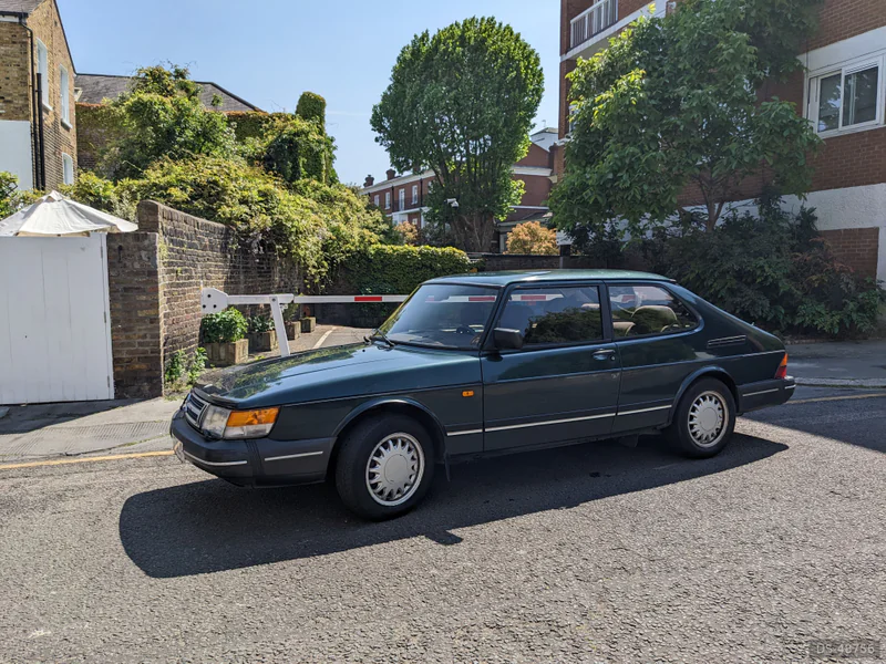 1993 Saab 900 in London 3