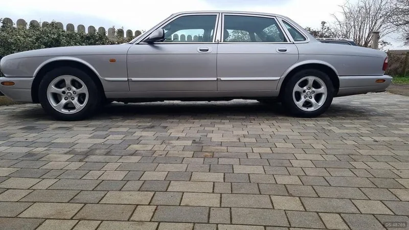 2001 Jaguar Xj8 Executive