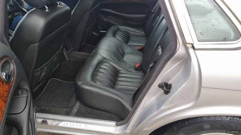 2001 Jaguar Xj8 Executive