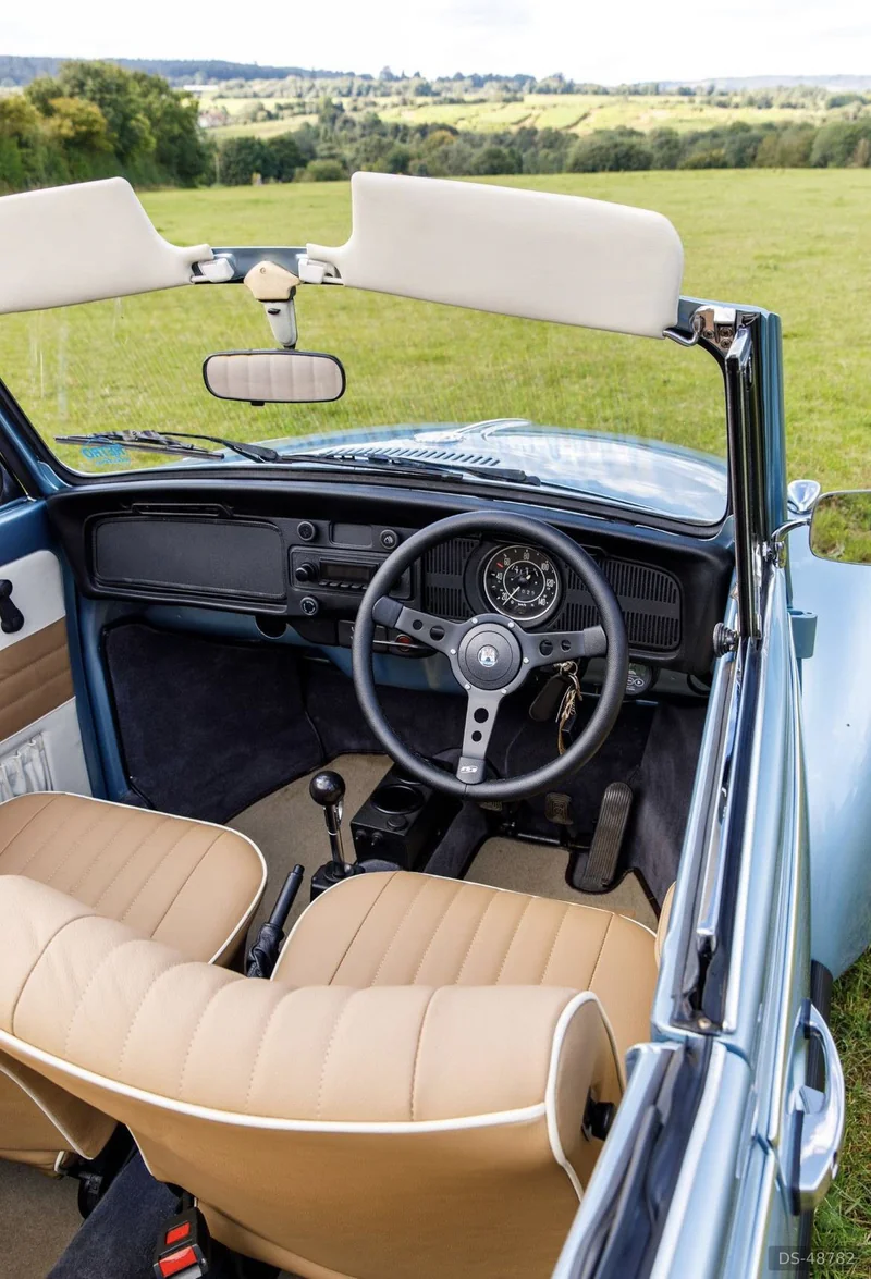 1972 Volkswagen Beetle in London 7