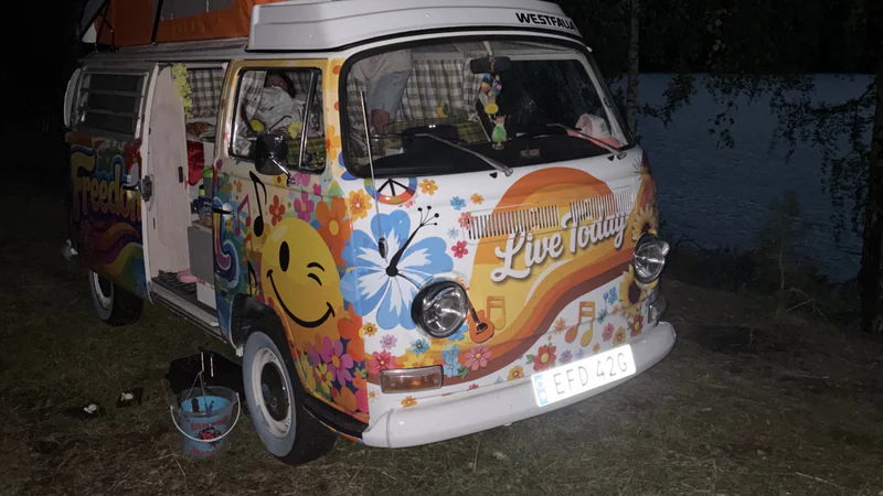 1971 Volkswagen T2 in Vaxholm 4