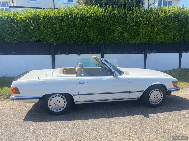1984 Mercedes-Benz 500sl R107 in Broadstairs 1
