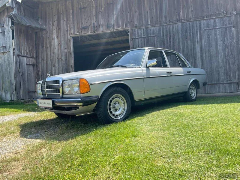 1982 Mercedes-Benz W123 240-d in Neukirchen An Der Enknach