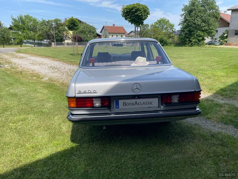 1982 Mercedes-Benz W123 240-d in Neukirchen An Der Enknach 2