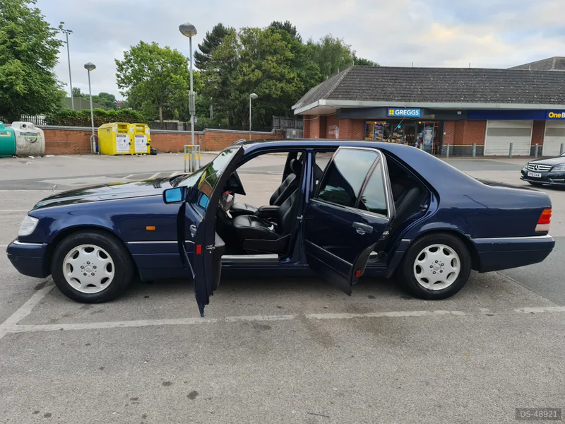 1995 Mercedes-Benz W140 S Class in Leeds 8