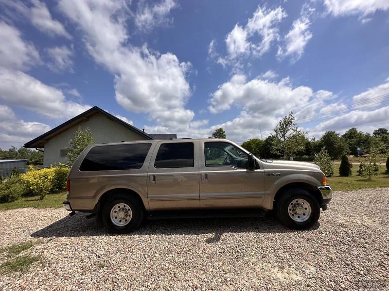 2000 Ford Excursion in Białaczów 2
