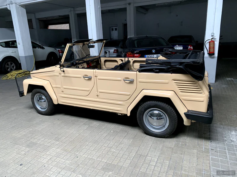 1972 Volkswagen Kubellwagen in Madrid 2