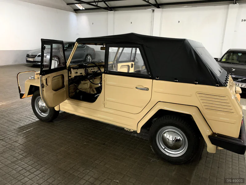 1972 Volkswagen Kubellwagen in Madrid 4