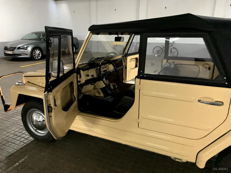 1972 Volkswagen Kubellwagen in Madrid 7