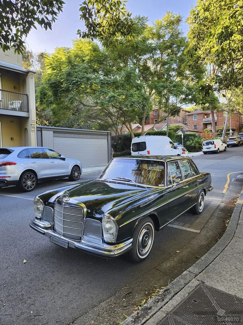 1969 Mercedes-Benz 280se in Strathfield 2