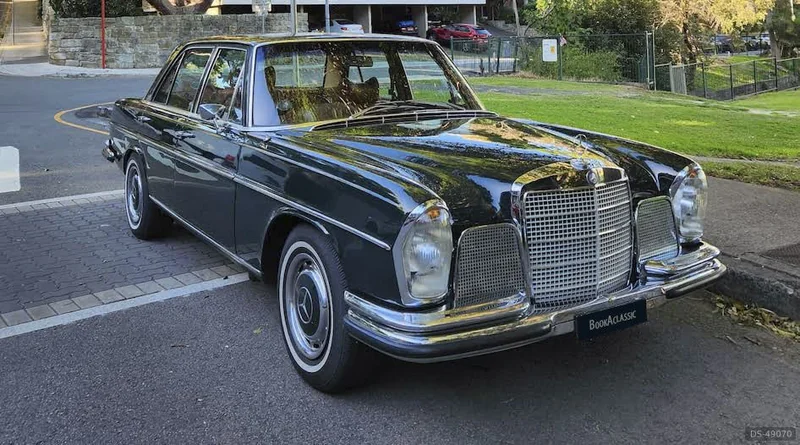 1969 Mercedes-Benz 280se in Strathfield