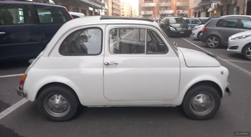 1970 Fiat 500 L in Roma 3