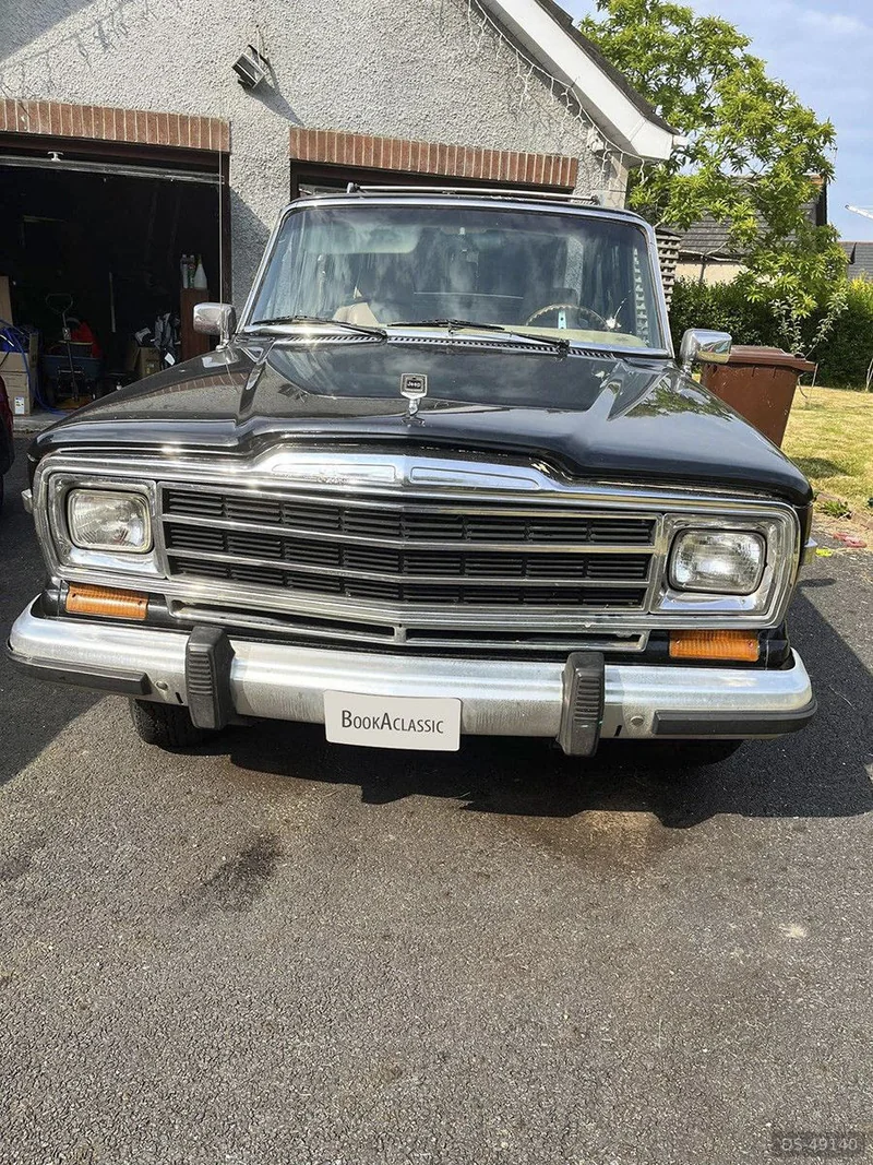 1990 Jeep Grand Wagoneer in Newtownards 3
