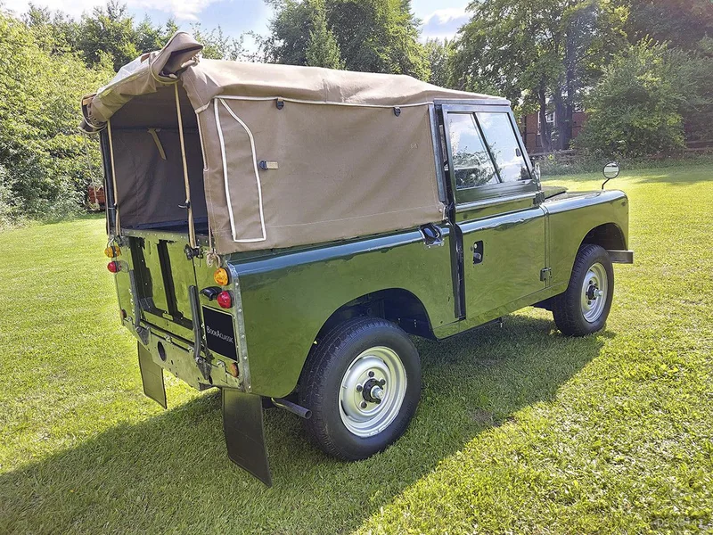 1976 Land Rover Series 3 88 Swb in Tring 3