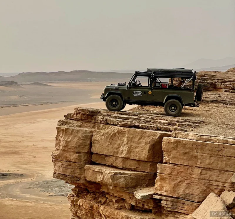 1985 Land Rover Defender 110 in Hook 1