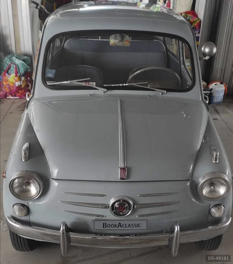 1958 Fiat 600 in Osio Sopra 2