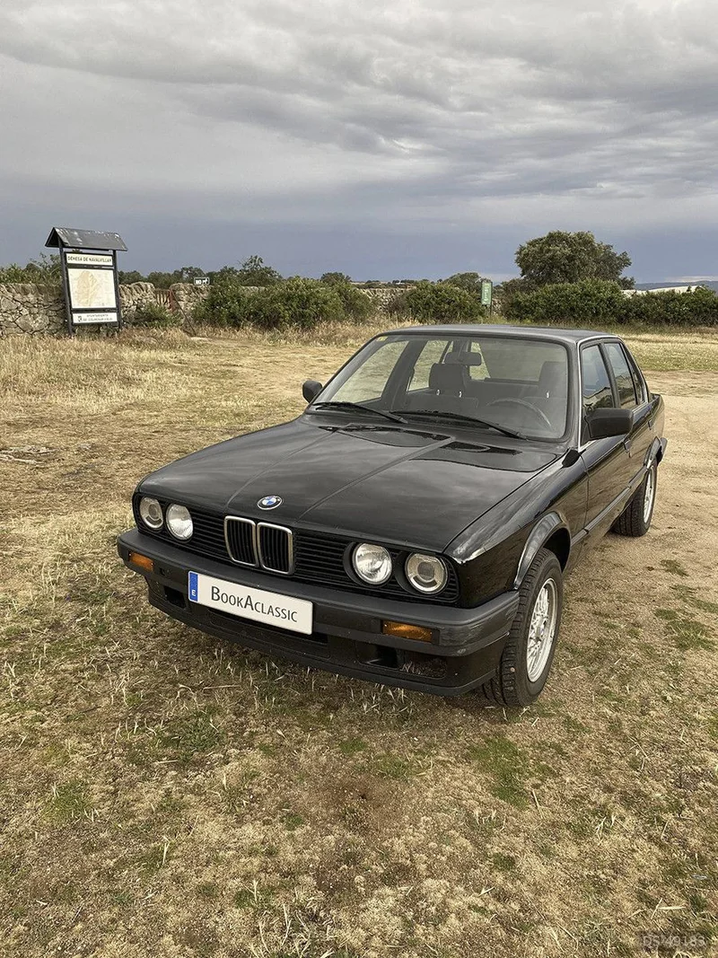 1990 BMW 318 I E30 in Madrid 1