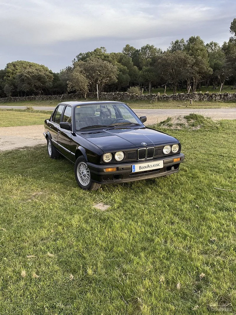 1990 BMW 318 I E30 in Madrid 6