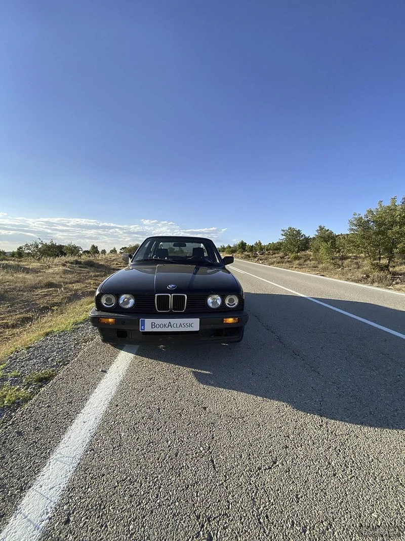 1990 BMW 318 I E30 in Madrid 10