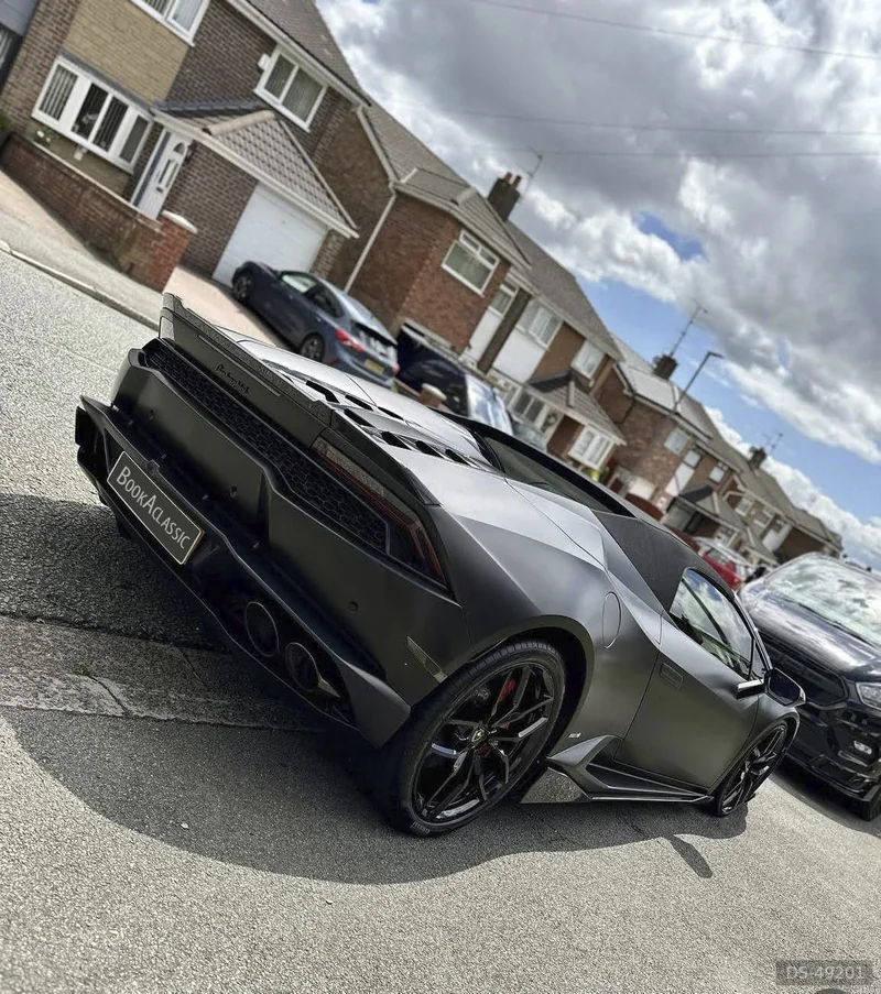 2017 Lamborghini Huracan in St Helens 5