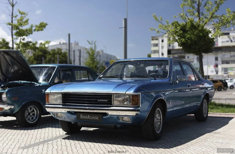 1976 Ford Granada in Almada 2
