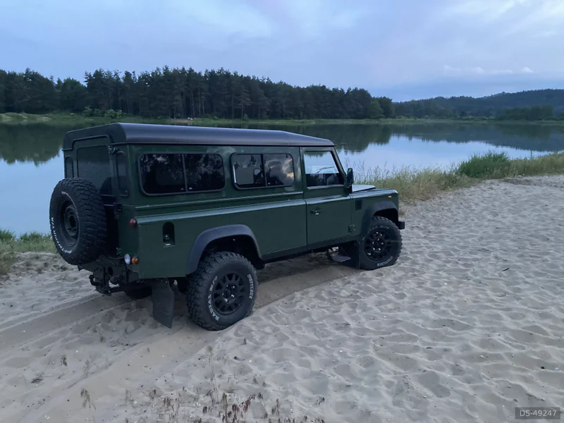 2001 Land Rover Defender 110 in Wrocław 3