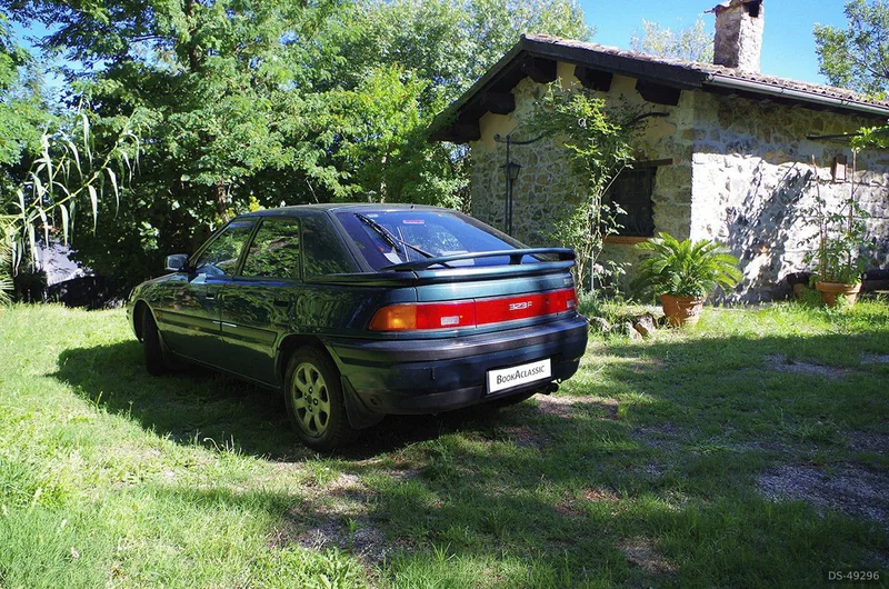 1993 Mazda 323f in Roma 4